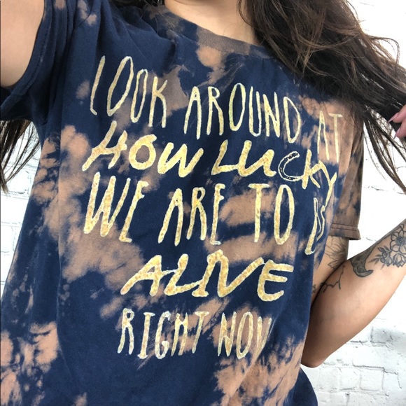 “how lucky we are to be alive” bleached T-shirt - Picture 4 of 4